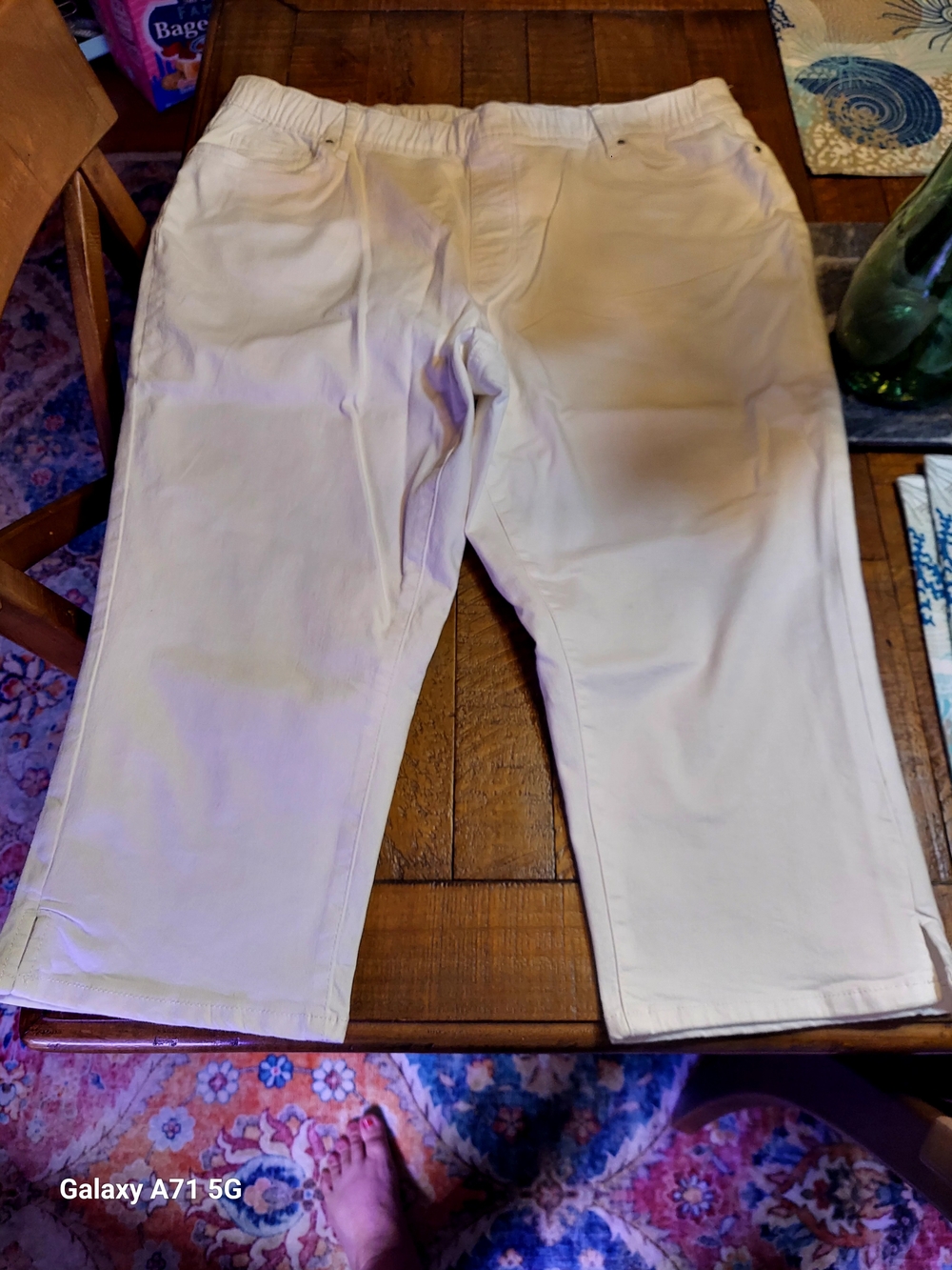 Croft & Barrow White Cropped Pants with Elastic Waist